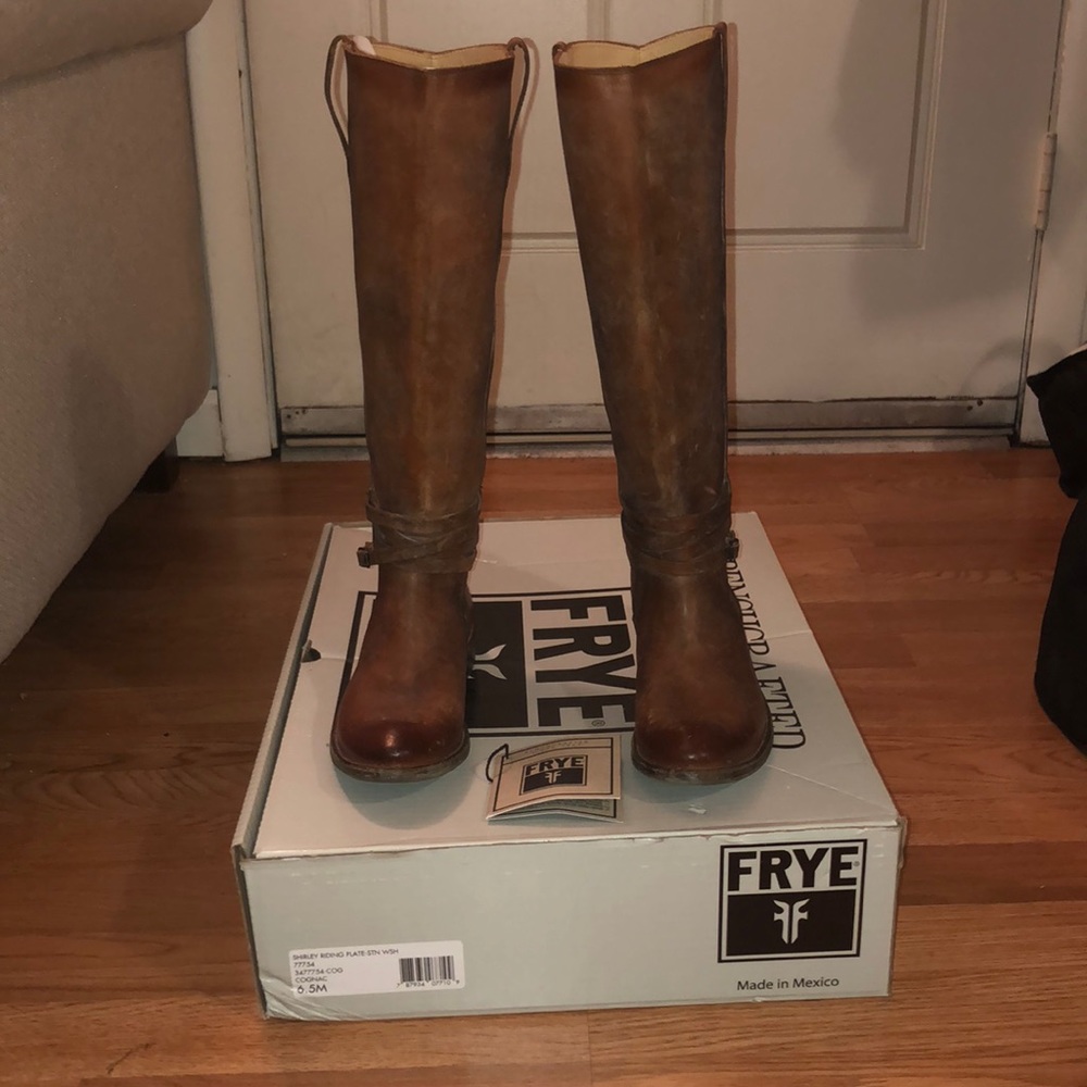 Frye Shirley riding plate-stn wash cognac boots
